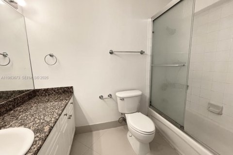 Condominio en alquiler en Fort Lauderdale, Florida, 1 dormitorio, 75.07 m2 № 2025632 - foto 11