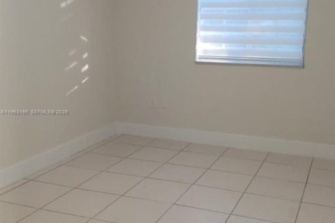 Copropriété à louer à Hialeah, Floride: 3 chambres, 110.18 m2 № 2024266 - photo 10
