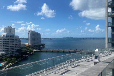 Condo in Miami, Florida, 1 bedroom  № 2170339 - photo 11
