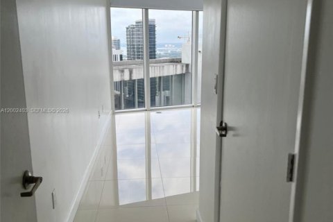 Condo in Miami, Florida, 1 bedroom  № 2170339 - photo 3
