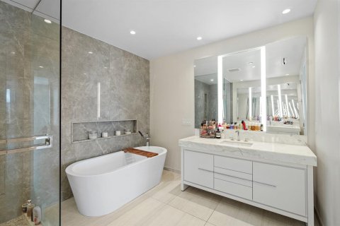 Condominio en alquiler en Boca Raton, Florida, 1 dormitorio, 121.24 m2 № 2077800 - foto 18
