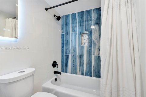 Condominio en venta en Pompano Beach, Florida, 2 dormitorios, 92.9 m2 № 2025037 - foto 24