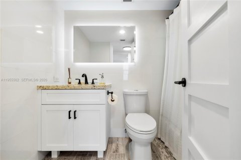 Condominio en venta en Pompano Beach, Florida, 2 dormitorios, 92.9 m2 № 2025037 - foto 23