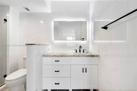 Condominio en venta en Pompano Beach, Florida, 2 dormitorios, 92.9 m2 № 2025037 - foto 18