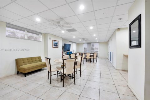 Condominio en venta en Pompano Beach, Florida, 2 dormitorios, 92.9 m2 № 2025037 - foto 27