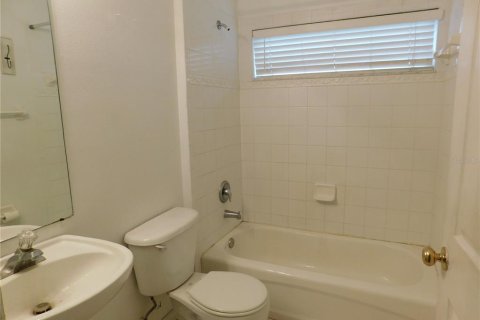 House in Lutz, Florida 3 bedrooms, 202.16 sq.m. № 1878128 - photo 19