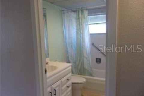 Condo in Sun City Center, Florida, 2 bedrooms  № 2111839 - photo 21