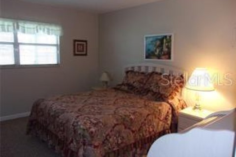 Condo in Sun City Center, Florida, 2 bedrooms  № 2111839 - photo 12