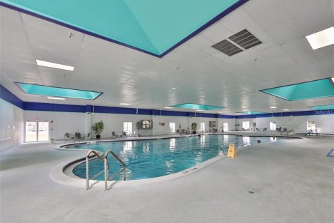 Condo in Sun City Center, Florida, 2 bedrooms  № 2111839 - photo 28