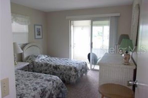 Condo in Sun City Center, Florida, 2 bedrooms  № 2111839 - photo 18