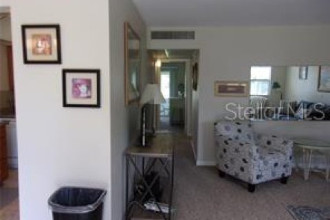 Condo in Sun City Center, Florida, 2 bedrooms  № 2111839 - photo 4