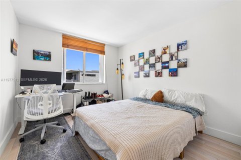 Condo in Miami Beach, Florida, 2 bedrooms  № 2041864 - photo 30