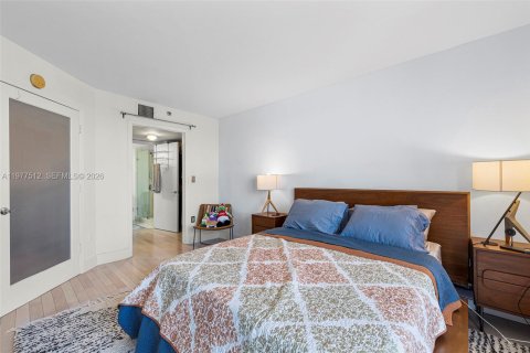 Condo in Miami Beach, Florida, 2 bedrooms  № 2041864 - photo 26