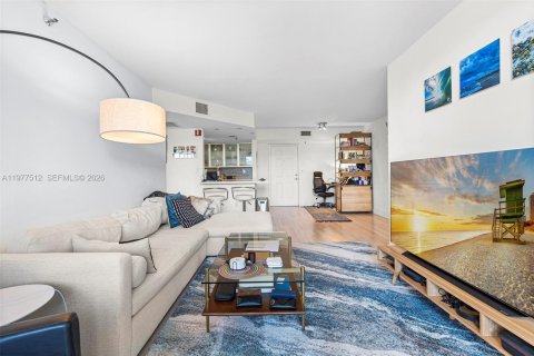 Condo in Miami Beach, Florida, 2 bedrooms  № 2041864 - photo 20