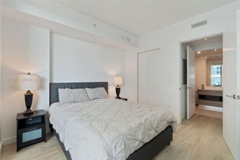 Condominio en alquiler en Miami, Florida, 1 dormitorio, 52.95 m2 № 2041356 - foto 13