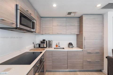 Condominio en alquiler en Miami, Florida, 1 dormitorio, 52.95 m2 № 2041356 - foto 10