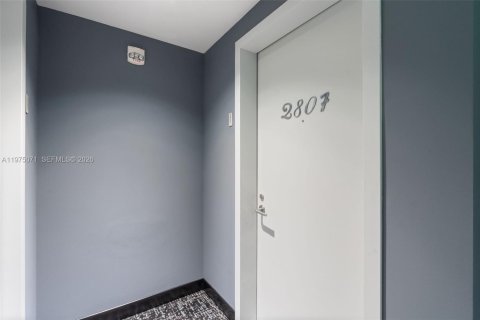 Condominio en alquiler en Miami, Florida, 1 dormitorio, 52.95 m2 № 2041356 - foto 22