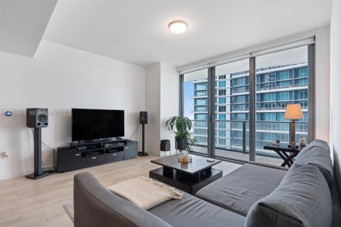 Condominio en alquiler en Miami, Florida, 1 dormitorio, 52.95 m2 № 2041356 - foto 2