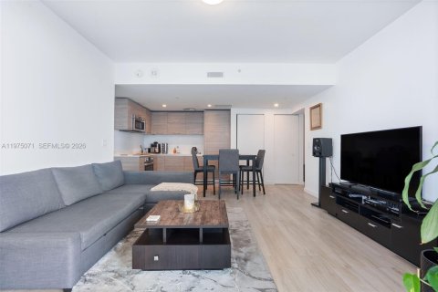 Condominio en alquiler en Miami, Florida, 1 dormitorio, 52.95 m2 № 2041356 - foto 3