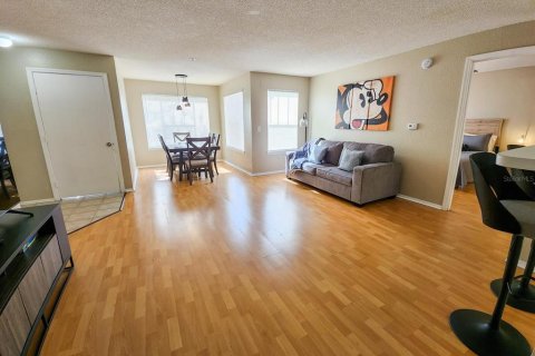 Condominio en alquiler en Kissimmee, Florida, 2 dormitorios, 95.32 m2 № 1843124 - foto 8