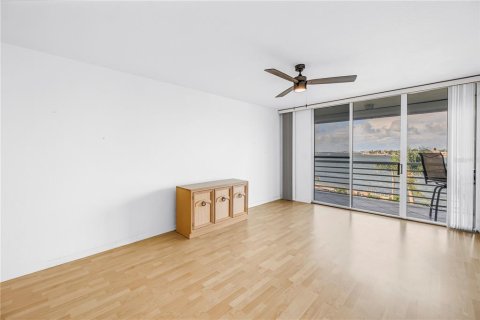 Copropriété à vendre à Saint Petersburg, Floride: 2 chambres, 107.77 m2 № 2204063 - photo 10