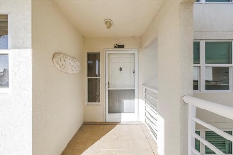 Copropriété à vendre à Saint Petersburg, Floride: 2 chambres, 107.77 m2 № 2204063 - photo 2