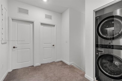 Townhouse in Coral Springs, Florida 3 bedrooms, 124.86 sq.m. № 1469754 - photo 15