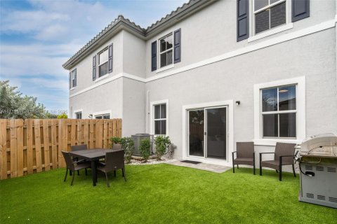 Townhouse in Coral Springs, Florida 3 bedrooms, 124.86 sq.m. № 1469754 - photo 26