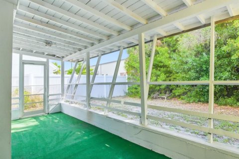 House in Tampa, Florida 3 bedrooms, 125.51 sq.m. № 2236501 - photo 21