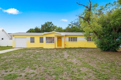House in Tampa, Florida 3 bedrooms, 125.51 sq.m. № 2236501