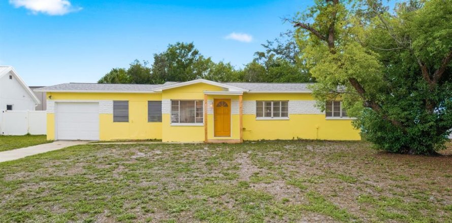 House in Tampa, Florida 3 bedrooms, 125.51 sq.m. № 2236501