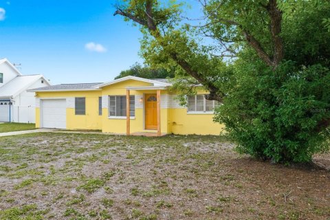 House in Tampa, Florida 3 bedrooms, 125.51 sq.m. № 2236501 - photo 2