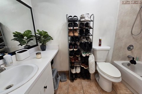 Casa en venta en Miami, Florida, 3 dormitorios, 115.38 m2 № 2002993 - foto 19