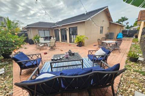 Casa en venta en Miami, Florida, 3 dormitorios, 115.38 m2 № 2002993 - foto 21