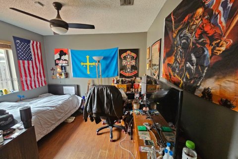 Casa en venta en Miami, Florida, 3 dormitorios, 115.38 m2 № 2002993 - foto 13