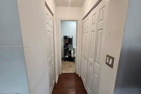 Casa en venta en Miami, Florida, 3 dormitorios, 115.38 m2 № 2002993 - foto 18