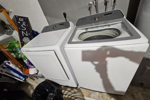 Casa en venta en Miami, Florida, 3 dormitorios, 115.38 m2 № 2002993 - foto 24