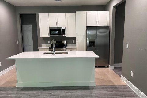 Apartamento en alquiler en Tampa, Florida, 3 dormitorios, 111.95 m2 № 1810106 - foto 2