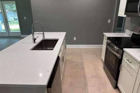 Apartamento en alquiler en Tampa, Florida, 3 dormitorios, 111.95 m2 № 1810106 - foto 3