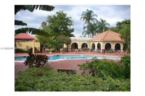 Copropriété à louer à Miami, Floride: 3 chambres, 108.23 m2 № 2080198 - photo 29