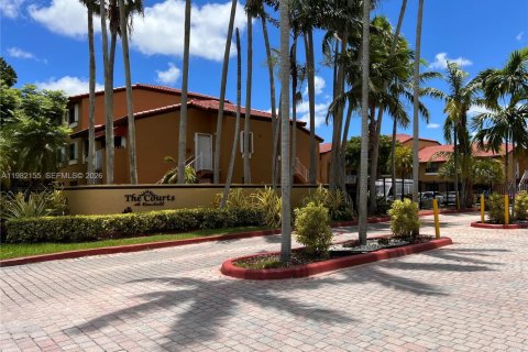 Condo à Miami, Floride, 3 chambres  № 2080198