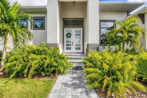 Villa ou maison à vendre à North Port, Floride: 3 chambres, 210.89 m2 № 1555906 - photo 3