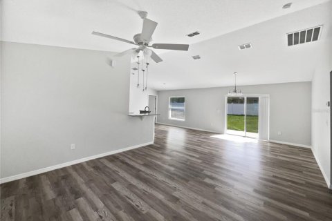 House in Ocala, Florida 3 bedrooms, 128.95 sq.m. № 1903882 - photo 5