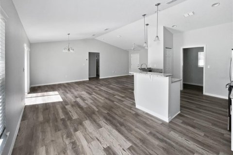 House in Ocala, Florida 3 bedrooms, 128.95 sq.m. № 1903882 - photo 7