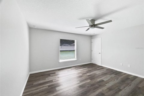 House in Ocala, Florida 3 bedrooms, 128.95 sq.m. № 1903882 - photo 13
