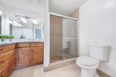House in Boca Raton, Florida 3 bedrooms, 125.23 sq.m. № 2065981 - photo 14