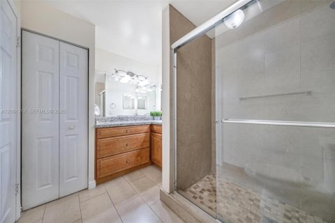 House in Boca Raton, Florida 3 bedrooms, 125.23 sq.m. № 2065981 - photo 13
