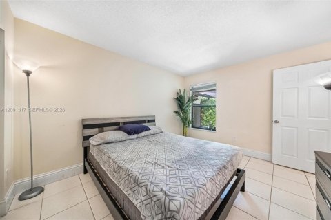 House in Boca Raton, Florida 3 bedrooms, 125.23 sq.m. № 2065981 - photo 16