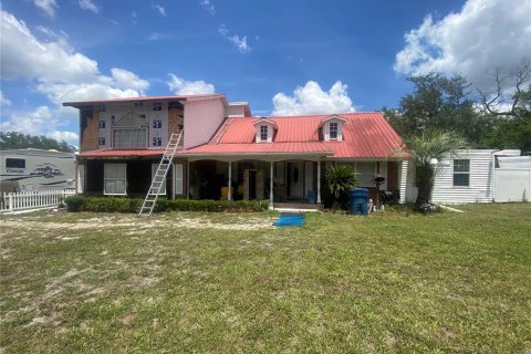 Купить виллу или дом в Ориндж-Сити, Флорида 12 комнат, 310.39м2, № 2225541 - фото 2