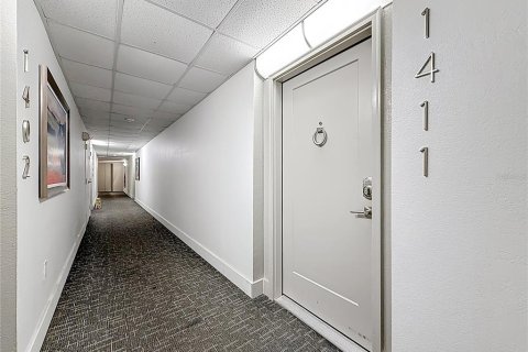Condominio en venta en Clearwater, Florida, 2 dormitorios, 115.2 m2 № 2352360 - foto 9